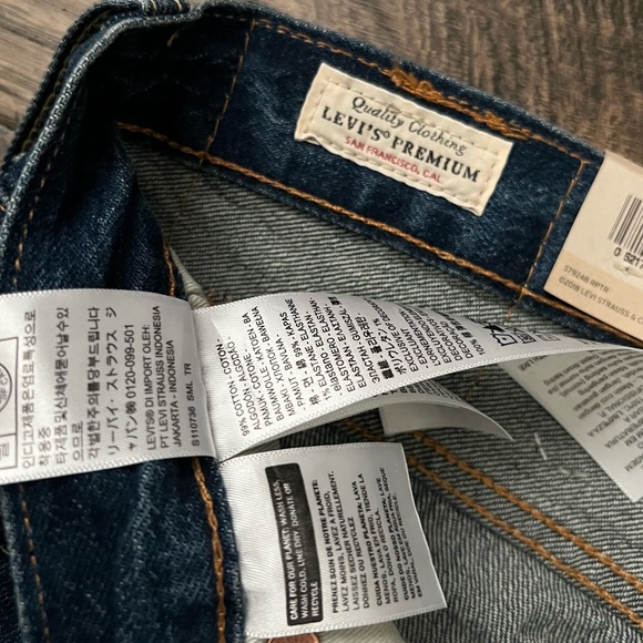 LEVI’S® PREMIUM 501® ORIGINAL JEANS - Picture 10 of 16